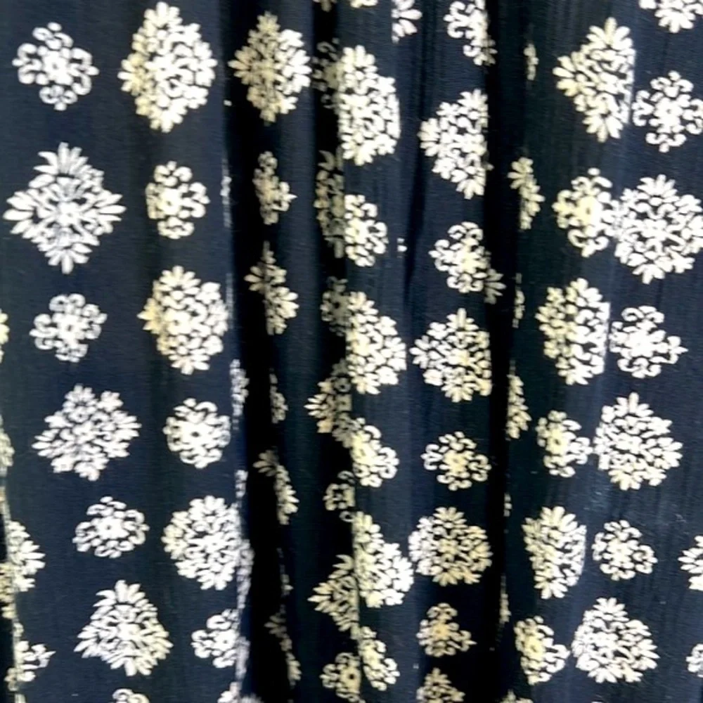 American Eagle Outfitters- Black & Cream Floral Print Strap Boho Midi Dress M